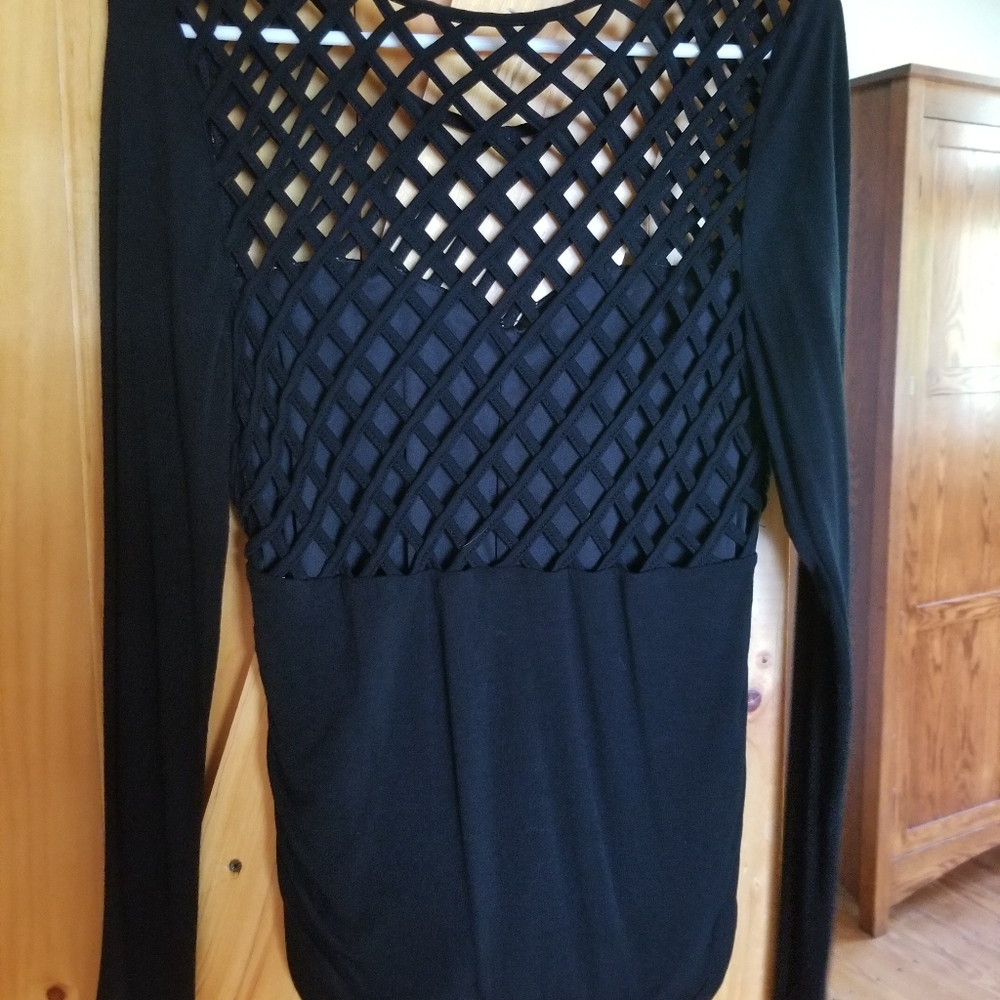 Womans top - Picture 3 of 6